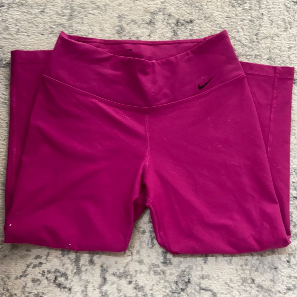 Nike yoga cropped pants